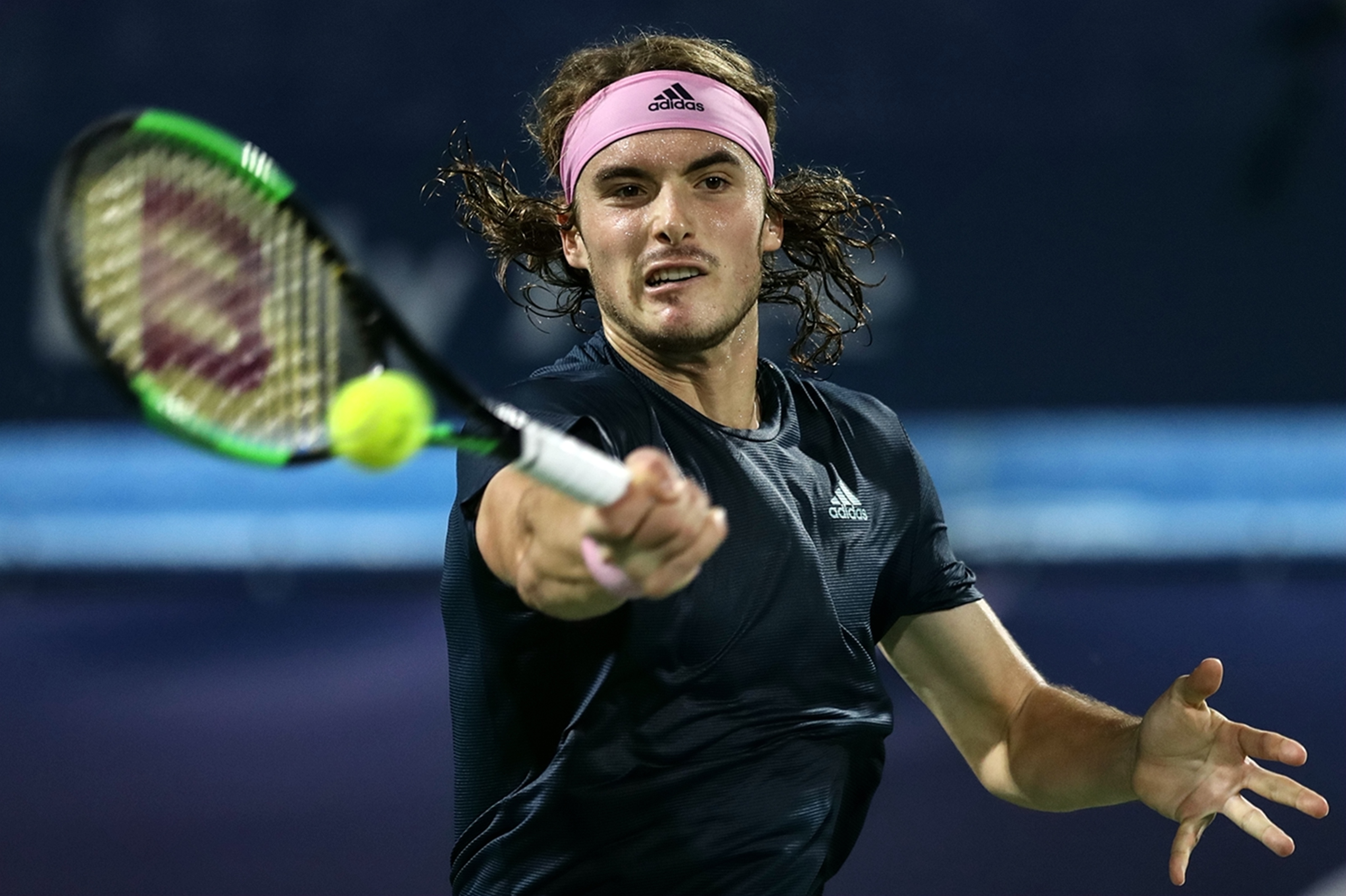 欧洲网球队轻取澳大利亚网球队，西西帕斯绝境逆转