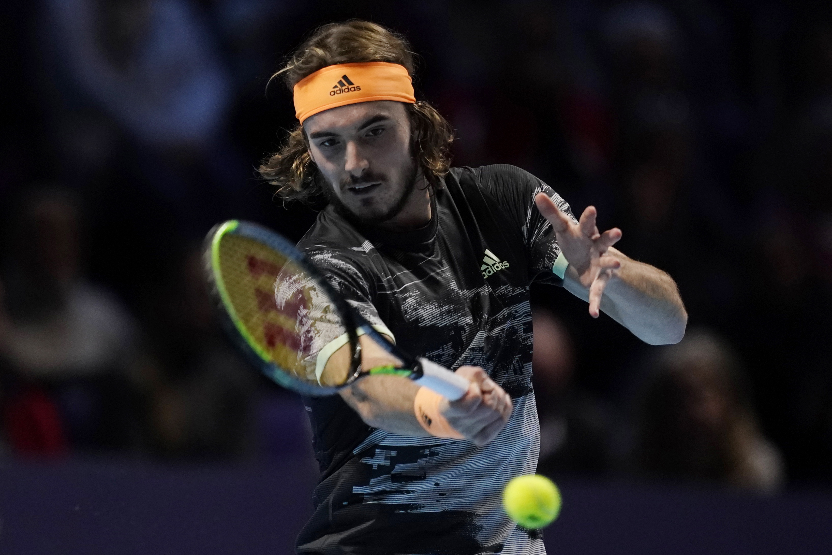 关于联合杯横扫ATP总决赛，西西帕斯关键制胜的信息