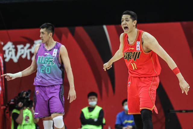 福建队力克北京队,布克点燃赛场 福建队力克北京队,布克点燃赛场