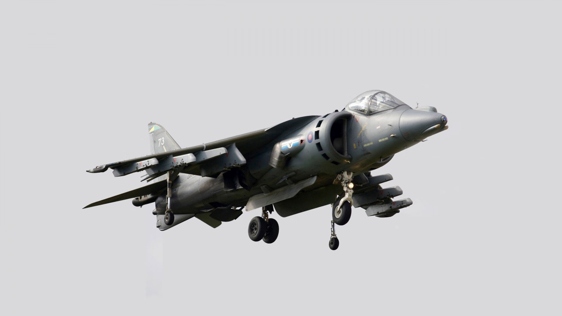 银红对决惊现黑马，火星车点燃银石，一场颠覆F1叙事的史诗之战