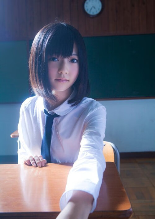 红牛二队反向输血羞辱迈凯伦,维斯塔潘独扛大旗揭示F1残酷新逻辑