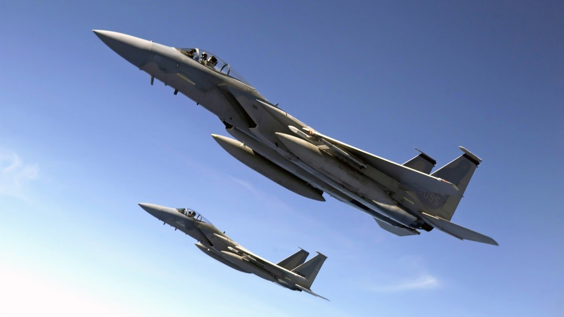 欧冠半决赛之夜,隐形引擎轰鸣,坎特的统治级数据与纯粹之心