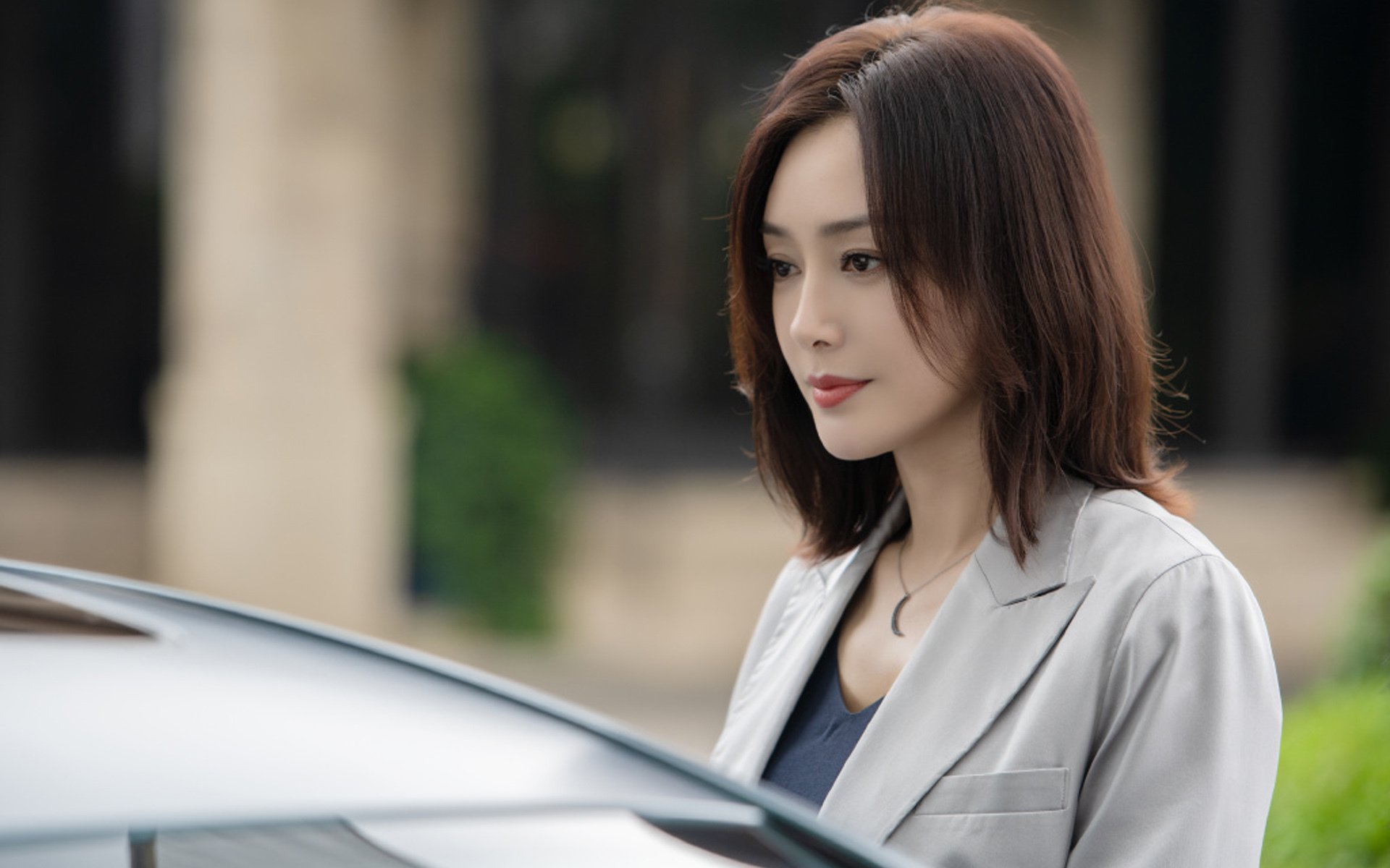 黄蜂vs新疆,字母哥一球破界,跨洲篮球夜未眠