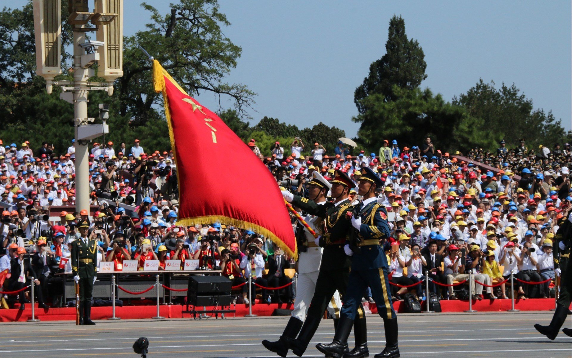单场48次成功对位，当篮球欧冠淘汰赛之夜，戈贝尔的防守反体系成为终极答案